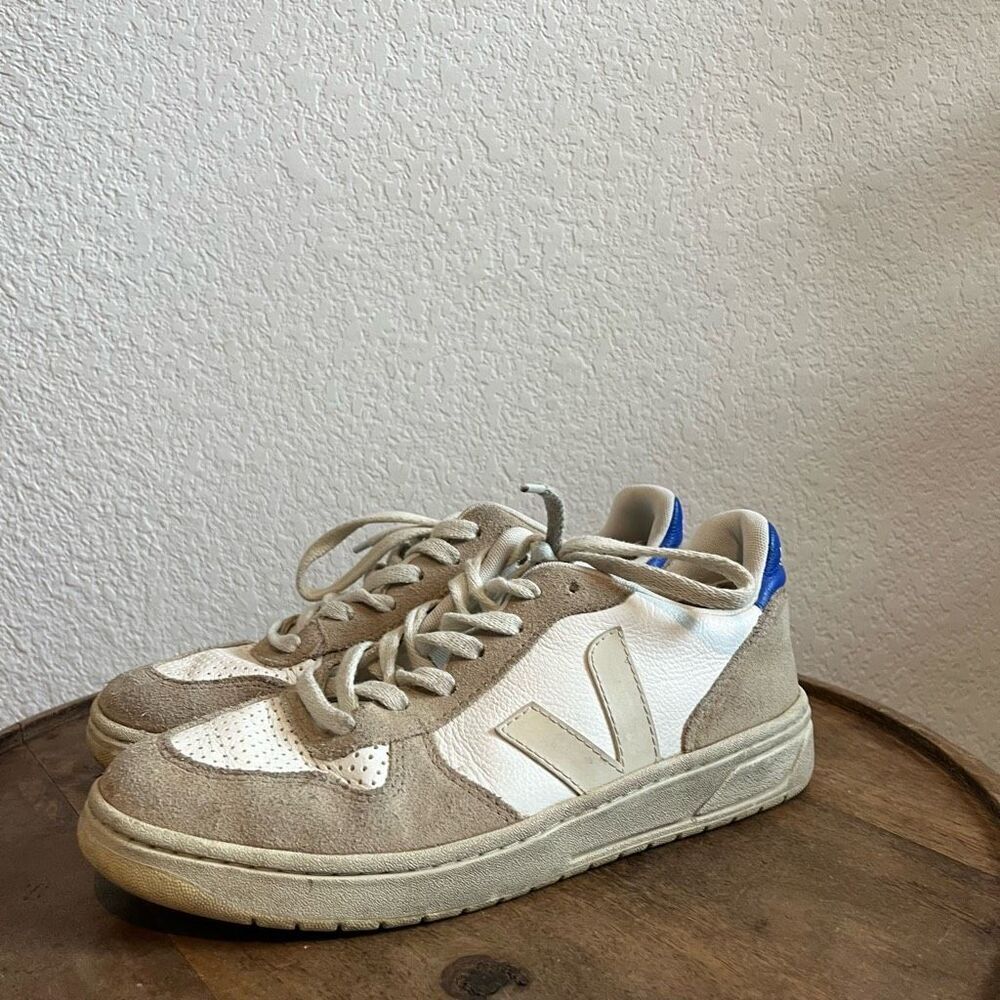 Veja V-10 Leather White Natural Almond Low-Top Lace-Up Sneakers Women's Size 7